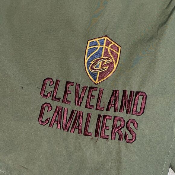 NBA Cavilers Jacket Asian Size “F” Rare Embroidery Logo Patch Basketball LeBron - Picture 4 of 16